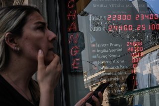Alors la livre turque continue à perdre de la valeur, le président a nommé à la tête de la Banque centrale une adepte de l'orthodoxie financière, comme par exemple le relèvement des taux d'intérêt pour lutter contre l'inflation. (Archives)